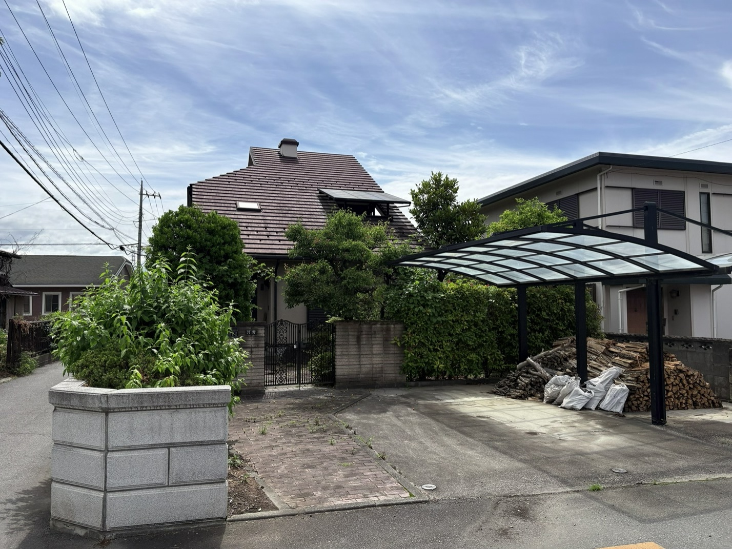 甲府市川田町　売家